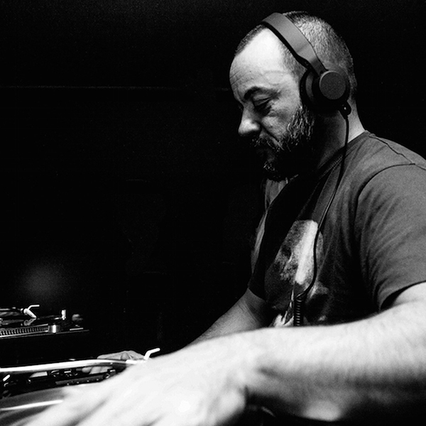 de-gama-charts-picture-cover