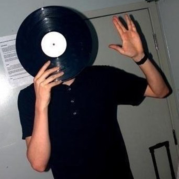 alex-june-2018-charts-picture-cover