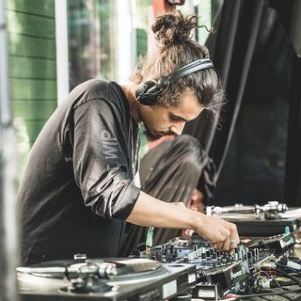 kieran-march-2021-charts-picture-cover