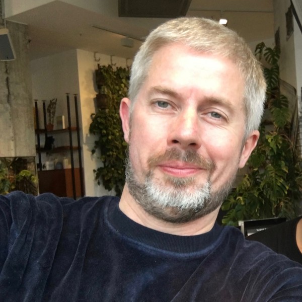 simon-oct-2019-charts-picture-cover