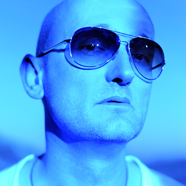 tobi-neumann-charts-picture-cover