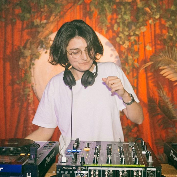 ysanne-dec-21-charts-picture-cover