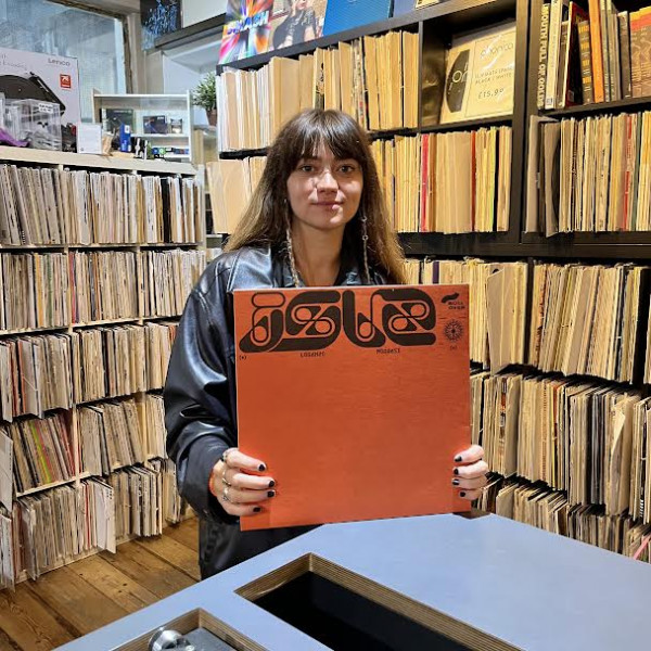 veronica-sept-23-charts-picture-cover