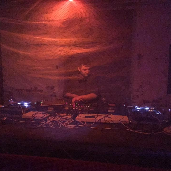 mike-may-2019-charts-picture-cover