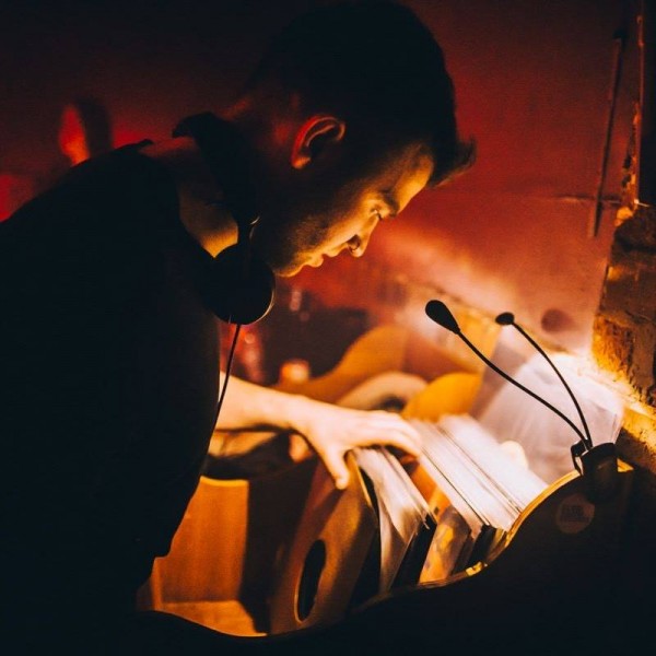 luther-february-2019-charts-picture-cover